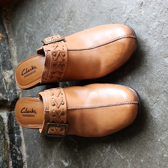 clarks bendables clogs